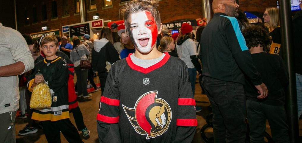 Senators fan with face paint