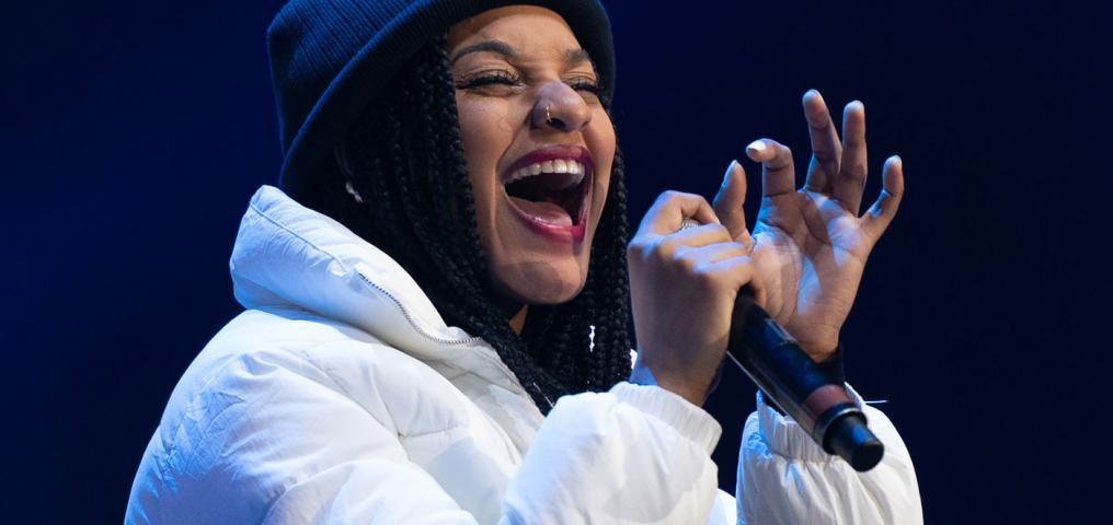 Reeny Smith performs at the Supernova Celebration Concert