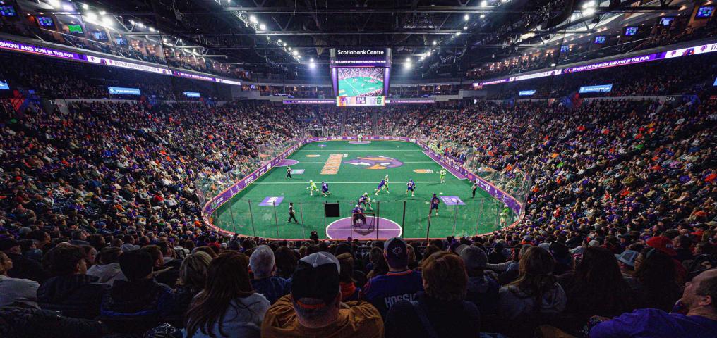 Fans pack Scotiabank Centre for a Halifax Thunderbirds game